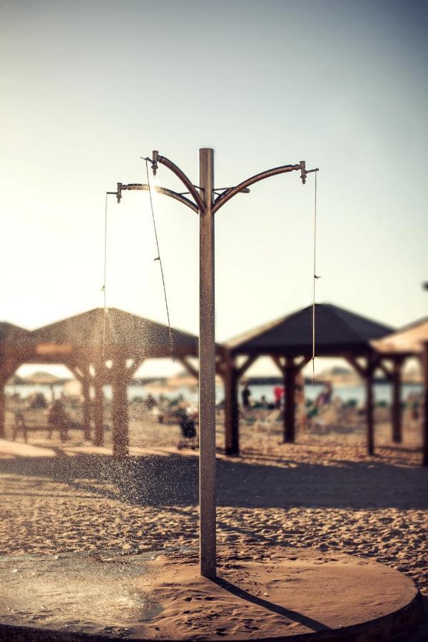 Wom Beach Pod Hotel - A Member Of Brown Hotels Tel Aviv Eksteriør bilde
