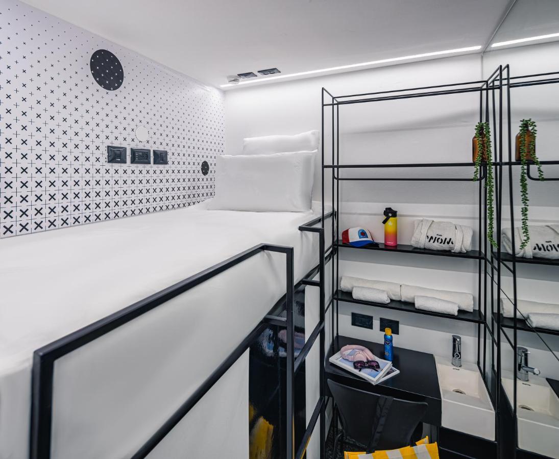 Wom Beach Pod Hotel - A Member Of Brown Hotels Tel Aviv Eksteriør bilde