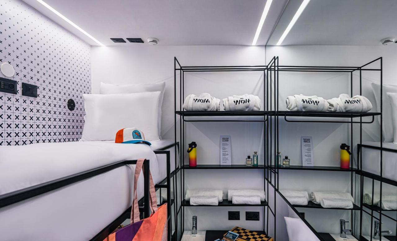 Wom Beach Pod Hotel - A Member Of Brown Hotels Tel Aviv Eksteriør bilde