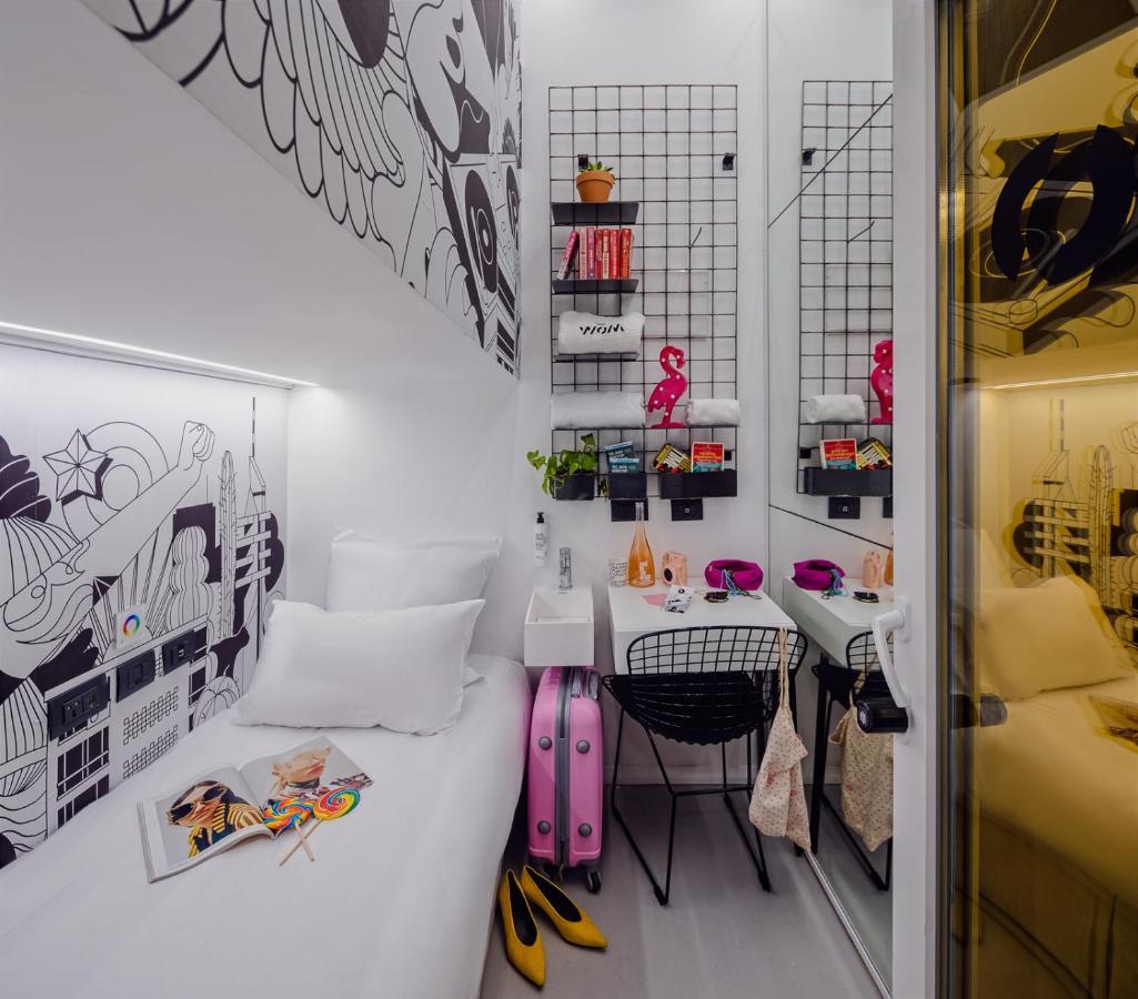 Wom Beach Pod Hotel - A Member Of Brown Hotels Tel Aviv Eksteriør bilde