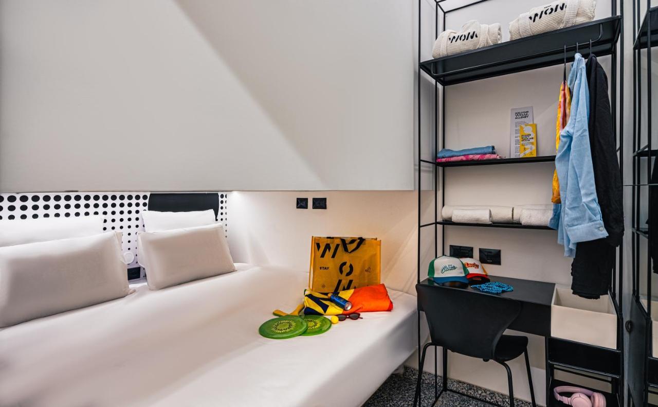 Wom Beach Pod Hotel - A Member Of Brown Hotels Tel Aviv Eksteriør bilde