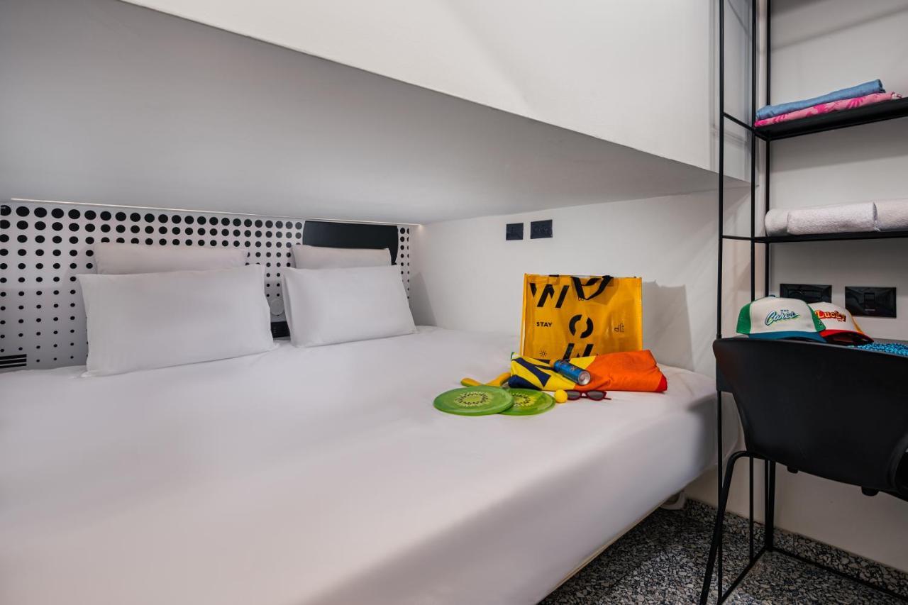 Wom Beach Pod Hotel - A Member Of Brown Hotels Tel Aviv Eksteriør bilde