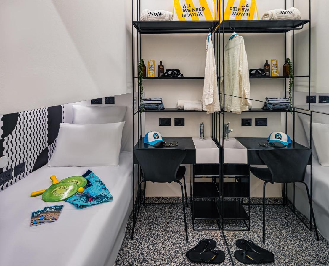 Wom Beach Pod Hotel - A Member Of Brown Hotels Tel Aviv Eksteriør bilde
